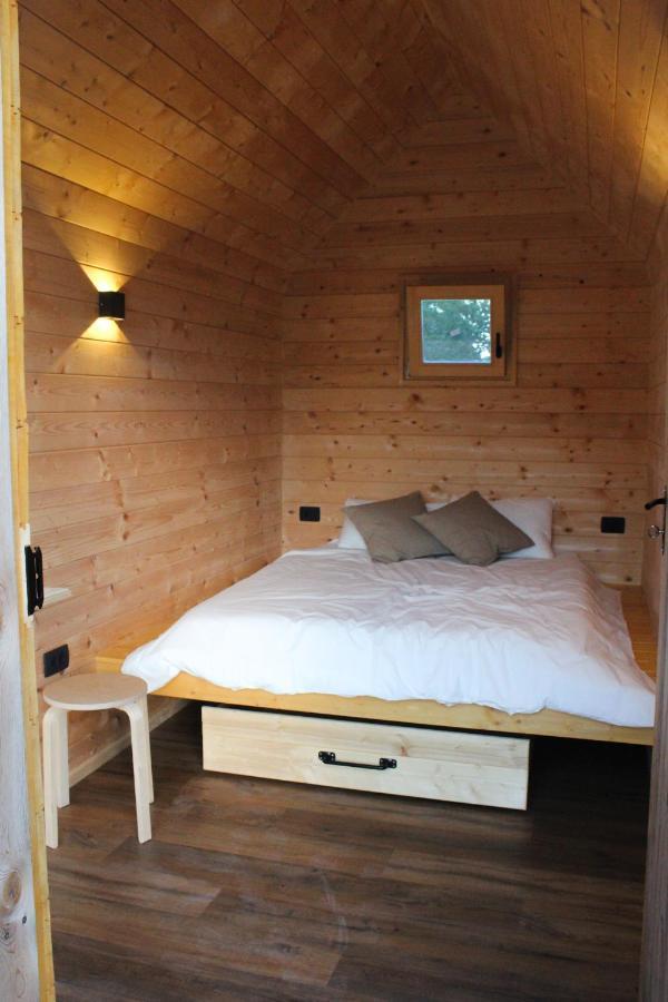 Hiska-Glamping Hotel Ajdovscina Ngoại thất bức ảnh