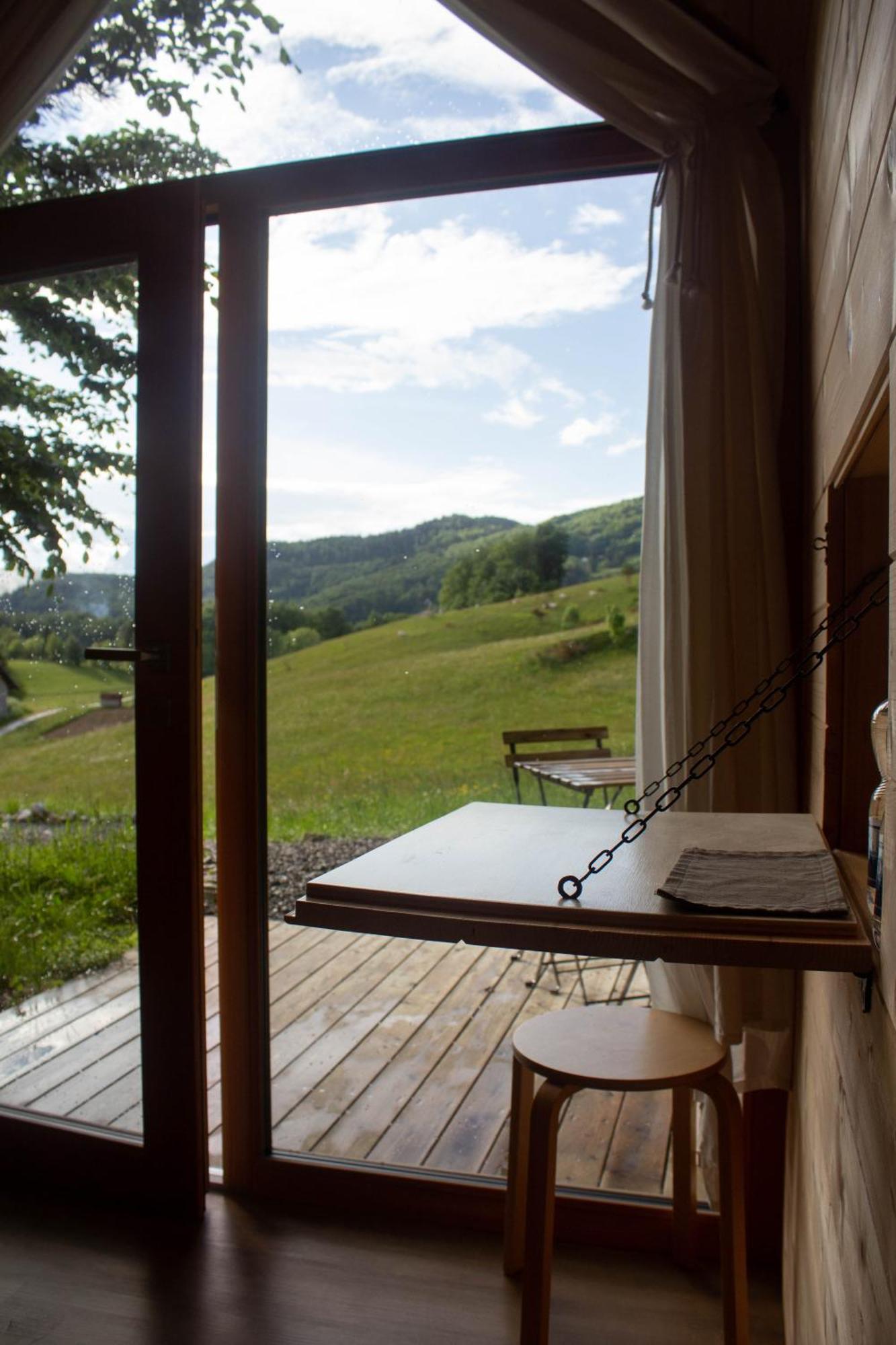 Hiska-Glamping Hotel Ajdovscina Ngoại thất bức ảnh